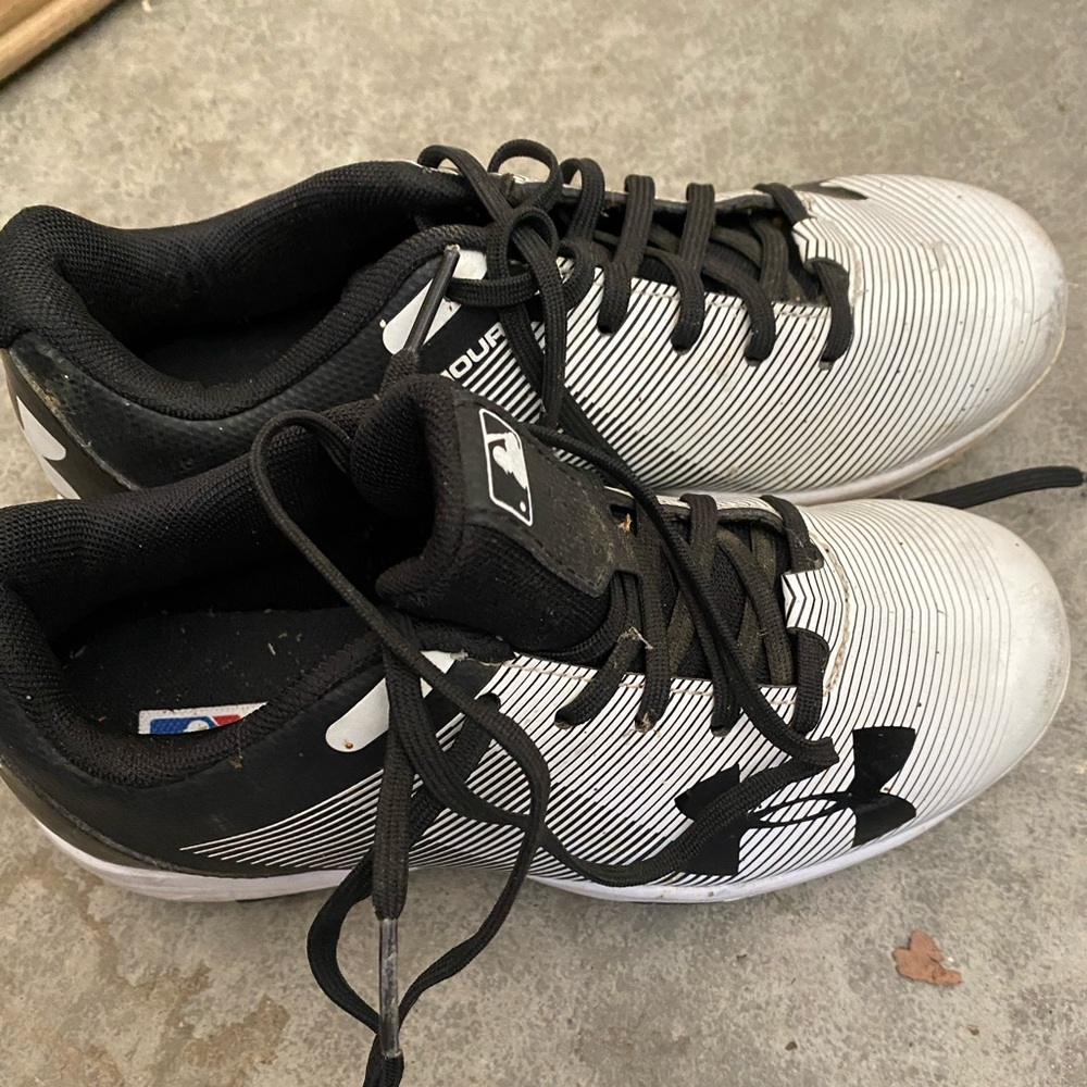 Rawlings boys baseball cleats